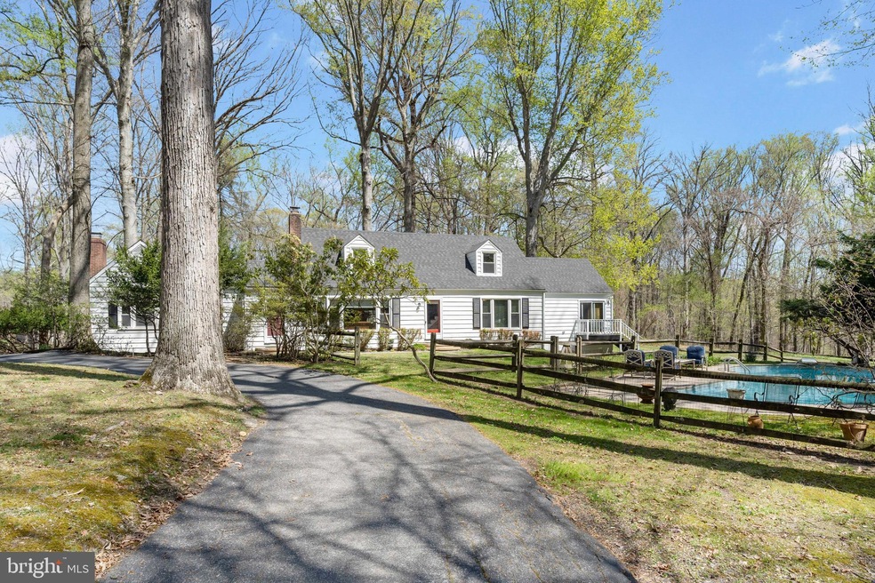 7723 Grasty Rd, Pikesville, MD 21208 - photo 1