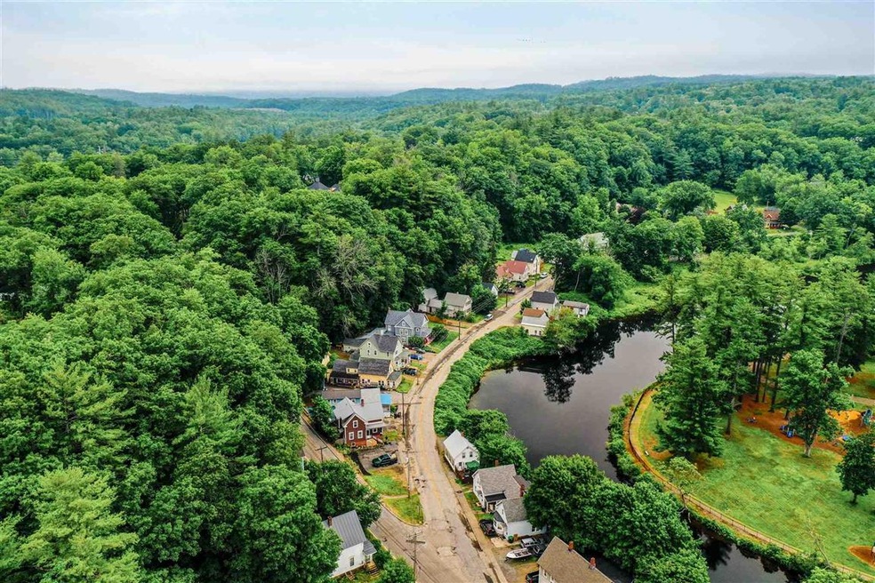 114 W Bow St, Franklin, NH 03235 - photo 1