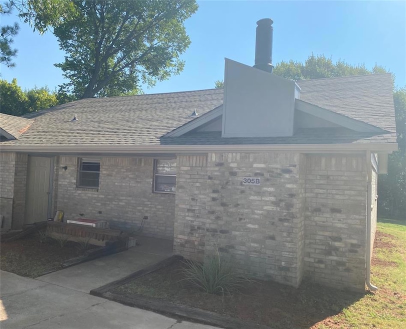 305 S 5th St unit B, Noble, OK 73068 - photo 1