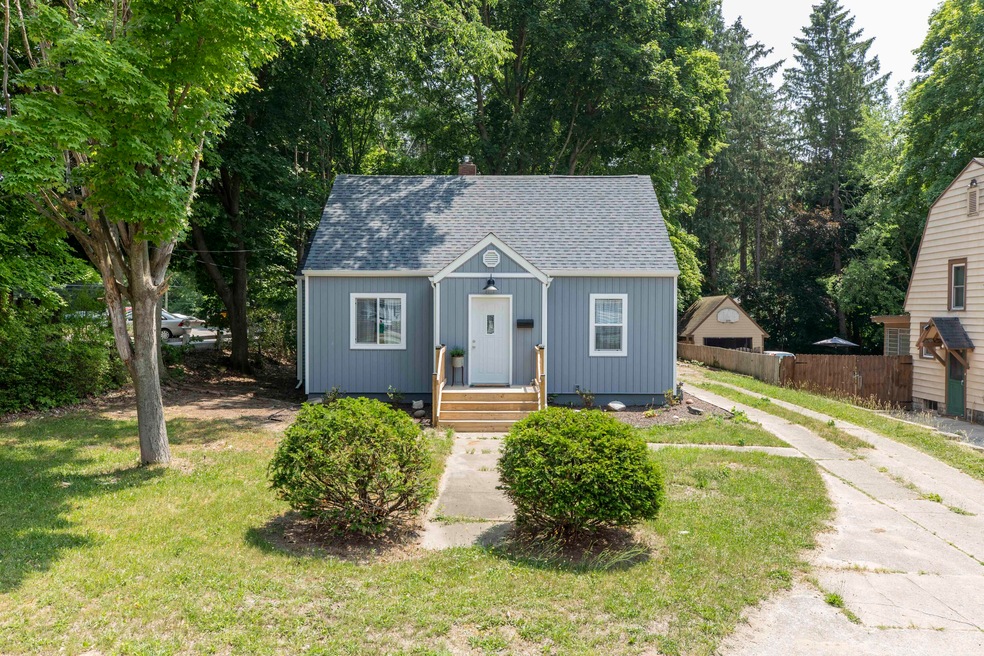 128 Michigan St, Niles, MI 49120 - photo 1