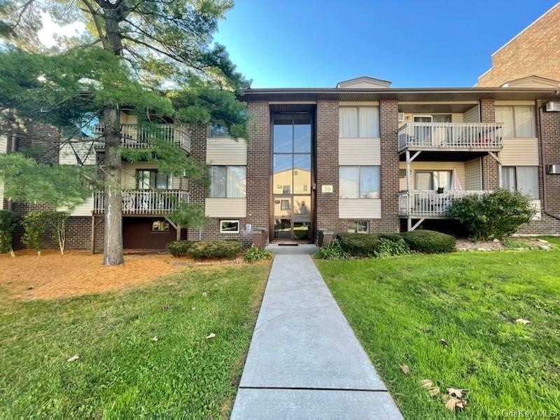 263 Country Club Ln unit 263, Pomona, NY 10970 - photo 1