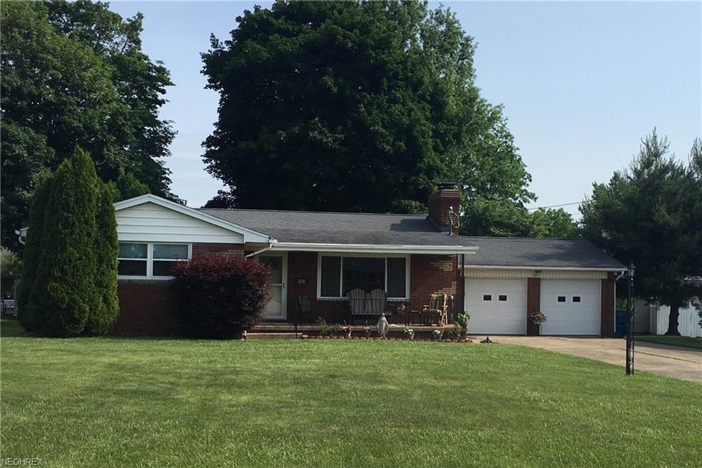 223 Overlook Blvd, Struthers, OH 44471 - photo 1