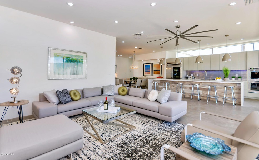 8007 N 15th St, Phoenix, AZ 85020 - photo 1