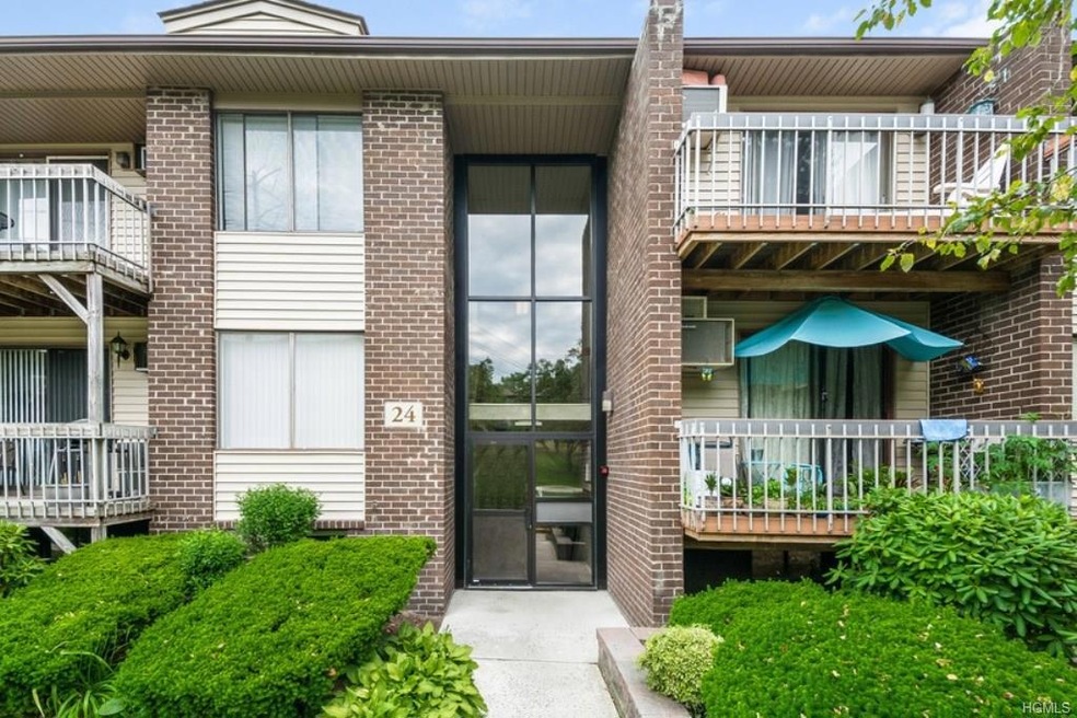 249 Shady Brook Ln unit 249, Pomona, NY 10970 - photo 1