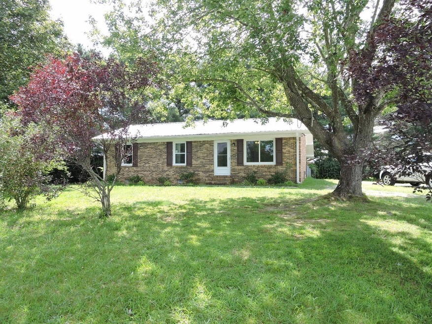 812 Sedgefield Ct, Manchester, TN 37355 - photo 1