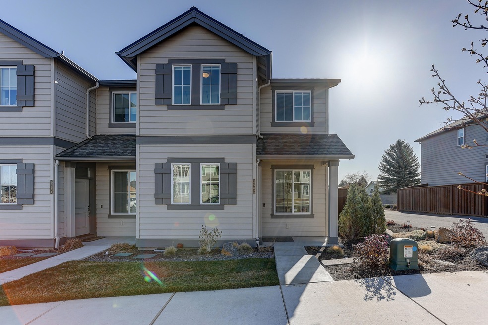 2582 NE Purcell Blvd MLS-39