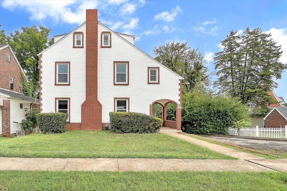 01-3313 Valley View Ave NW_01