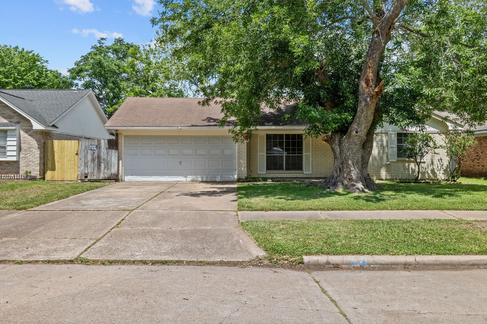 9775 Rambling Trail, Houston, TX 77089 - photo 1