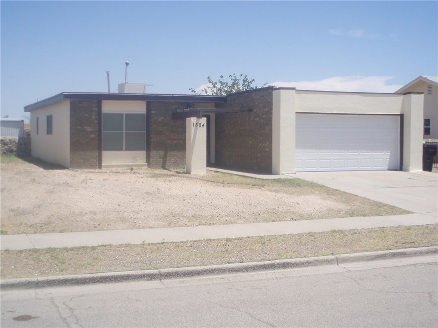 1504 Opossum Cir, Horizon City, TX 79928 - photo 1