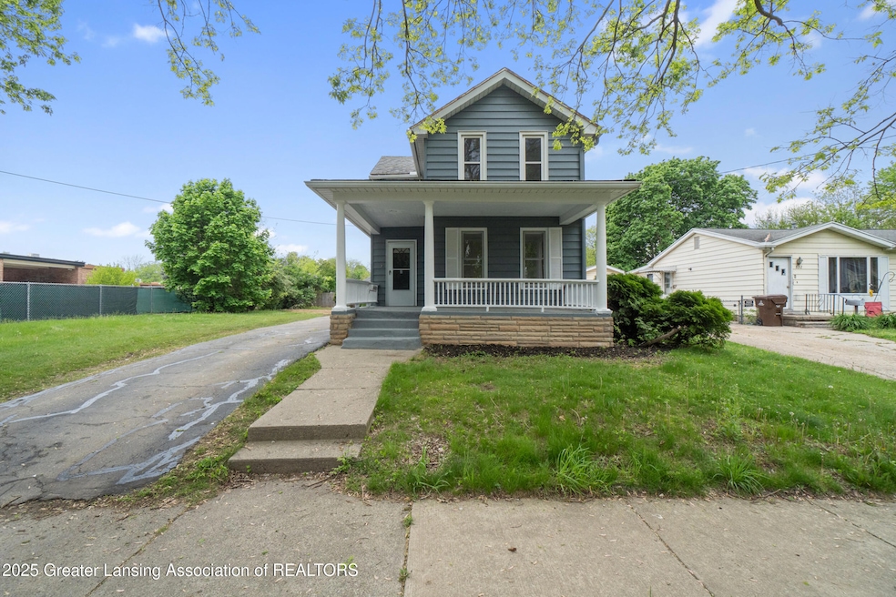 828 Backus St, Jackson, MI 49202 - photo 1