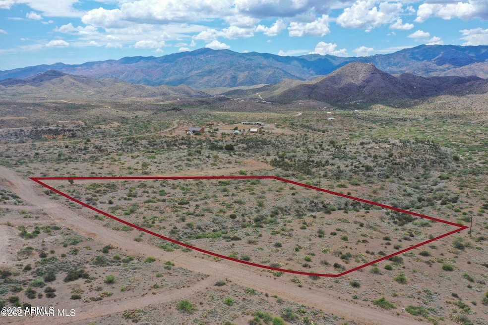 17500 S Dripping Springs Rd unit 14, Mayer, AZ 86333 - photo 1