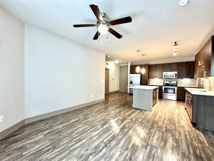 5454 Washington Ave unit 3215, Houston, TX 77007 - photo 1