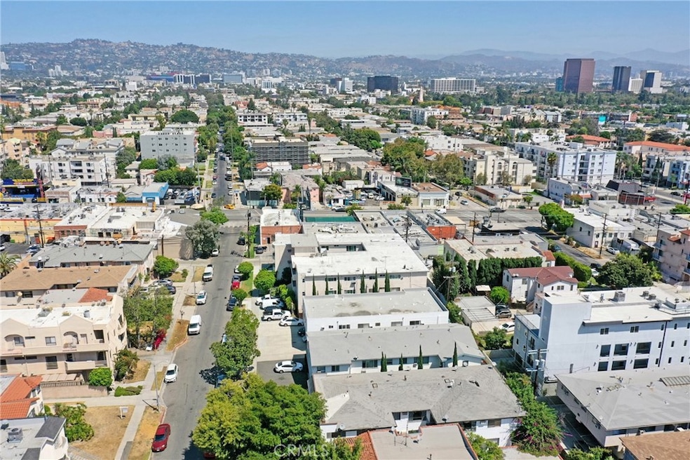 1436 S Bedford St unit 4, Los Angeles, CA 90035 - photo 1