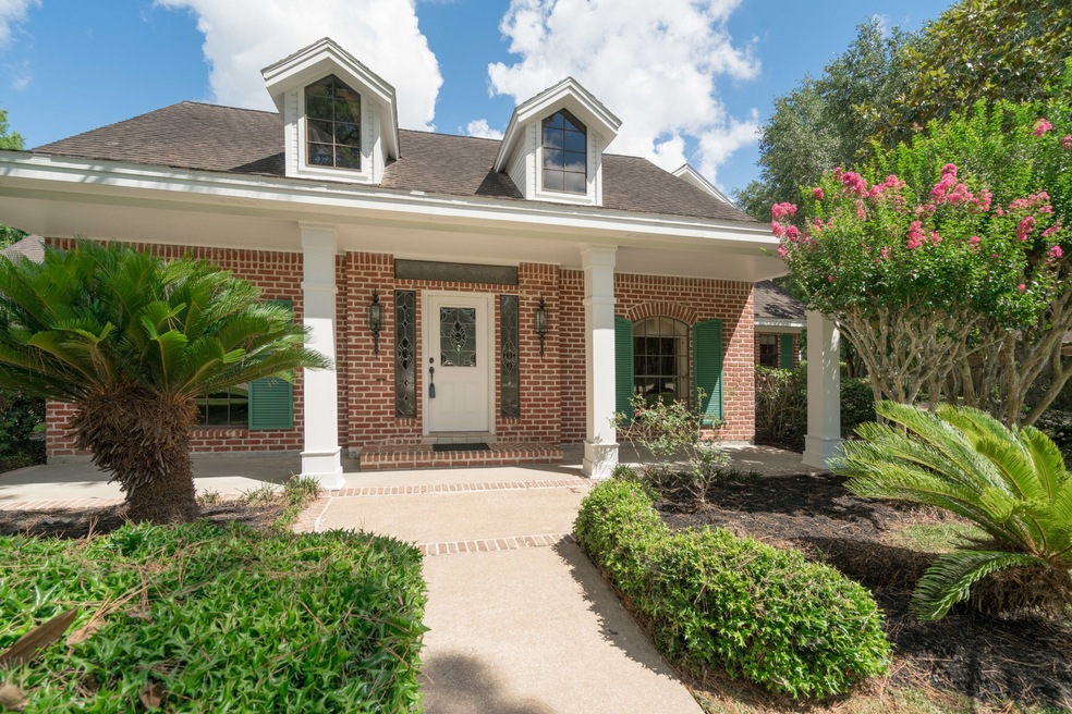 109 Charleston St, Friendswood, TX 77546 - photo 1