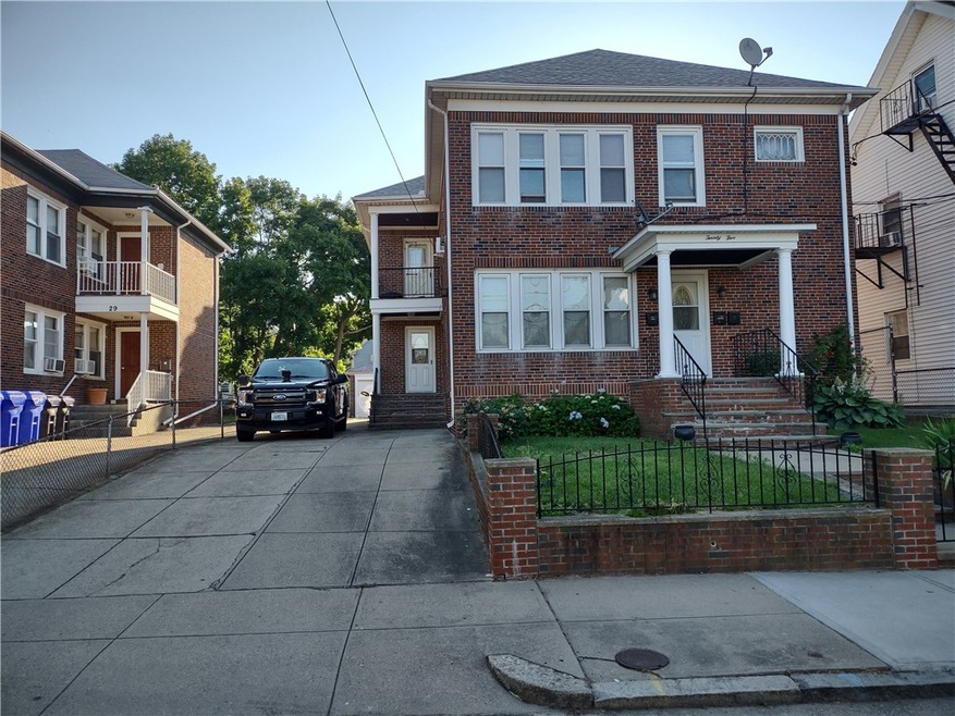 25 Cherry St, Pawtucket, RI 02860 - photo 1