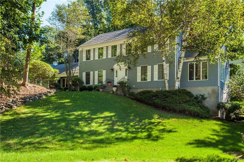 30 Heritage Dr, Pleasantville, NY 10570 - photo 1