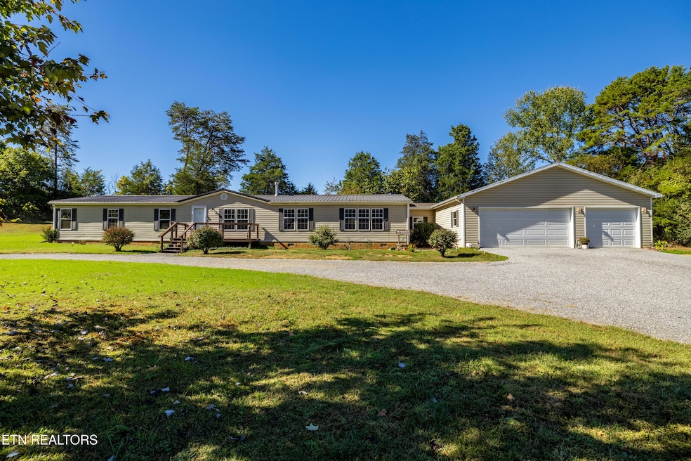 566 McTeer St, Greenback, TN 37742 - photo 1