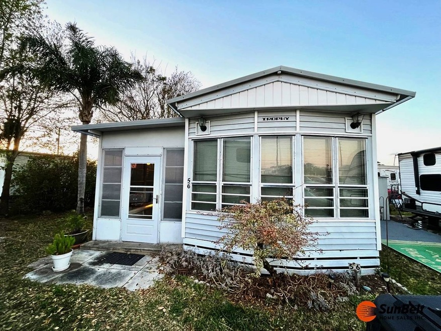 561 E Burleigh Blvd unit Lot 56, Tavares, FL 32778 - photo 1