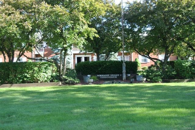 7 Normandy Village unit 1, Nanuet, NY 10954 - photo 1