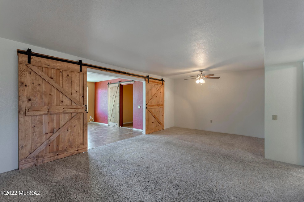 Livingrm & dining area
