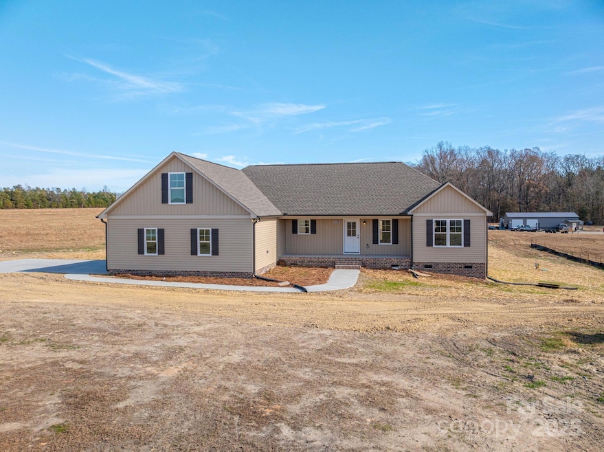 1156 Walker Branch Rd, Lincolnton, NC 28092 - photo 1