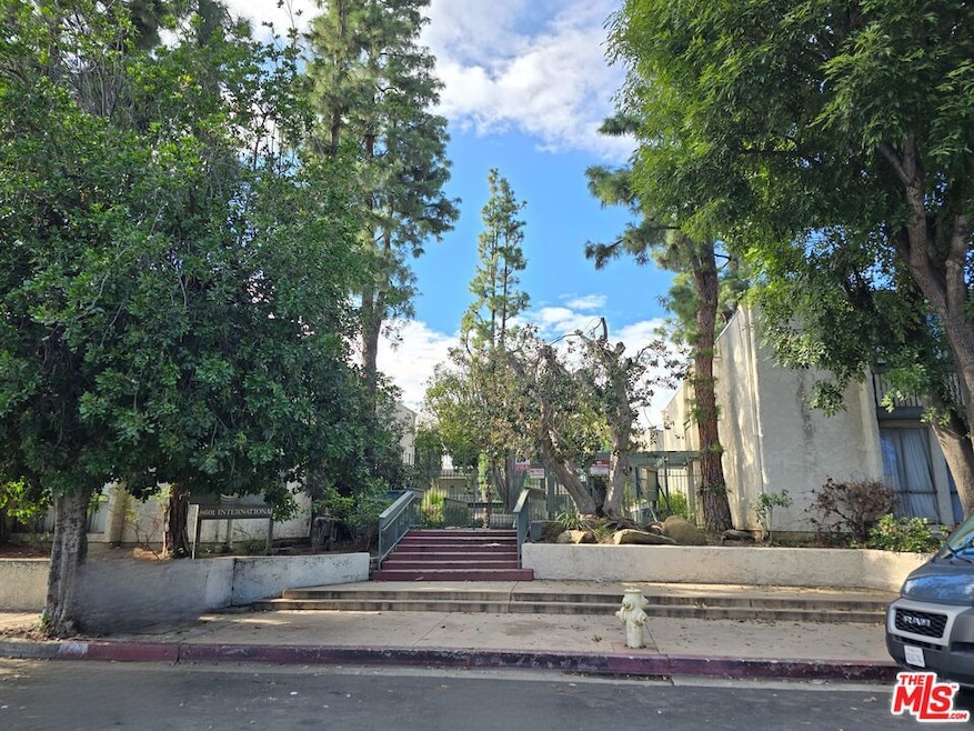 8601 International Ave unit 210, Canoga Park, CA 91304 - photo 1