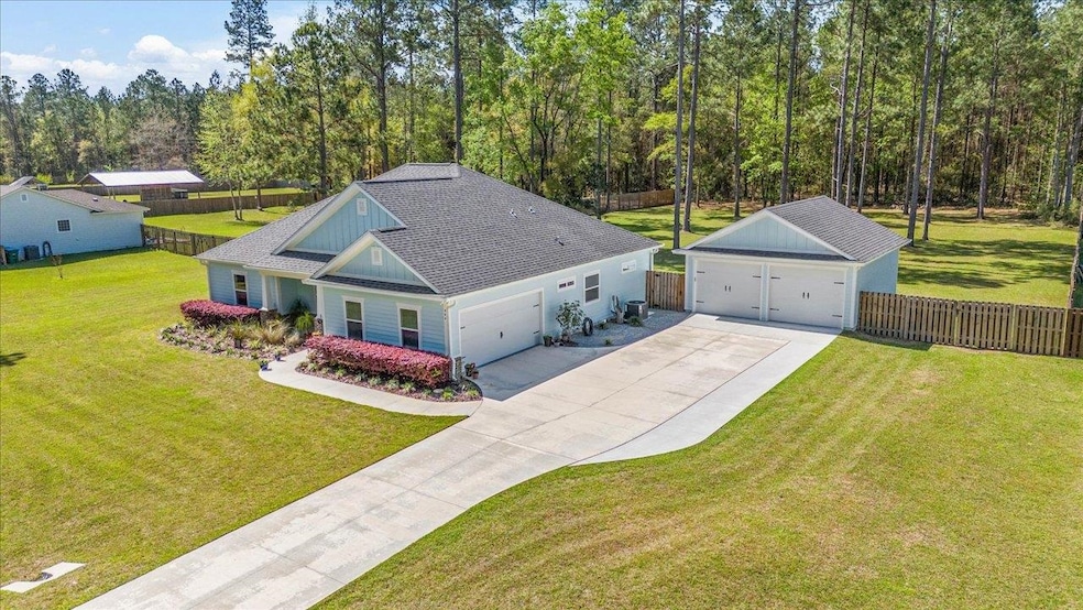 444 Parkside Cir, Crawfordville, FL 32327 - photo 1