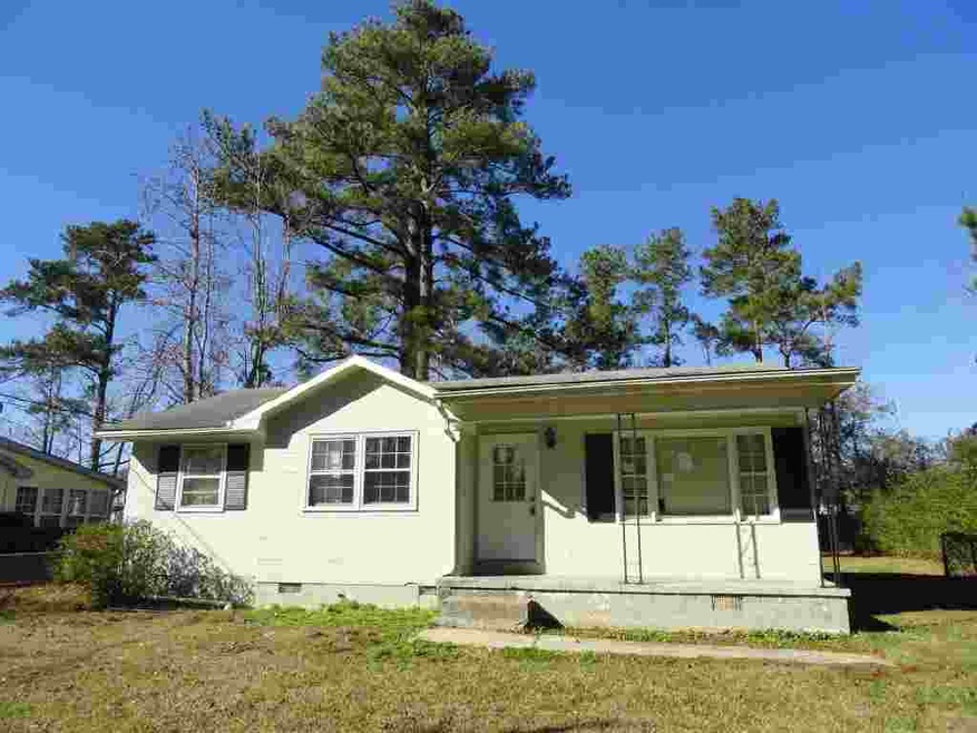 317 Lakewood Dr, Jacksonville, NC 28546 - photo 1