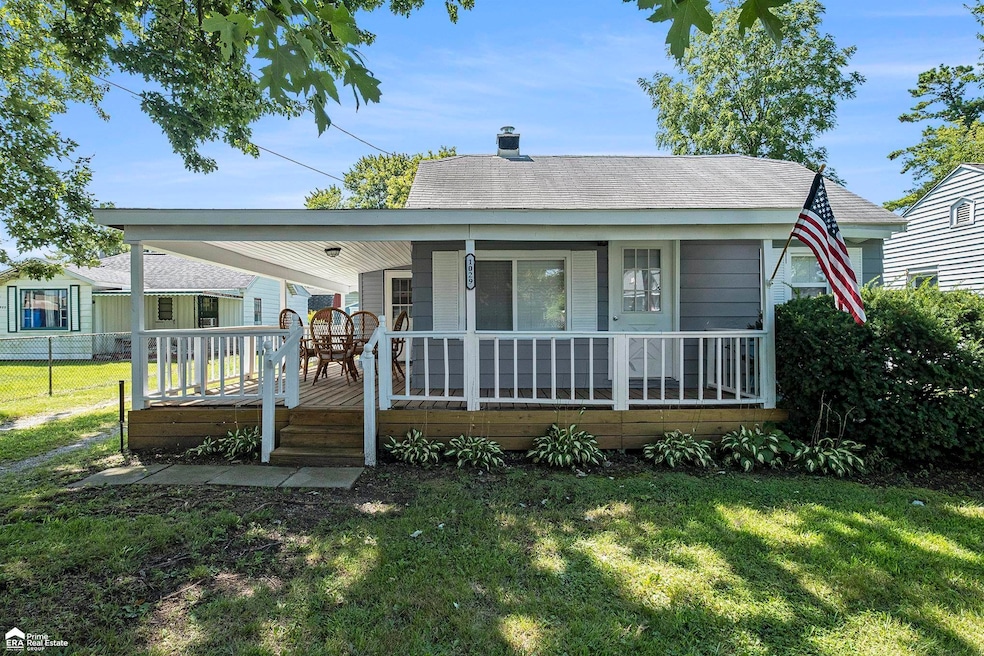 1029 W Boatfield Ave, Flint, MI 48507 - photo 1