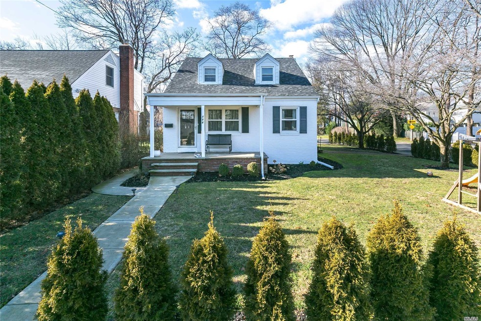 104 Walnut St, West Hempstead, NY 11552 - photo 1