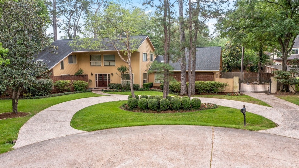 11923 Homewood Ln, Houston, TX 77024 - photo 1