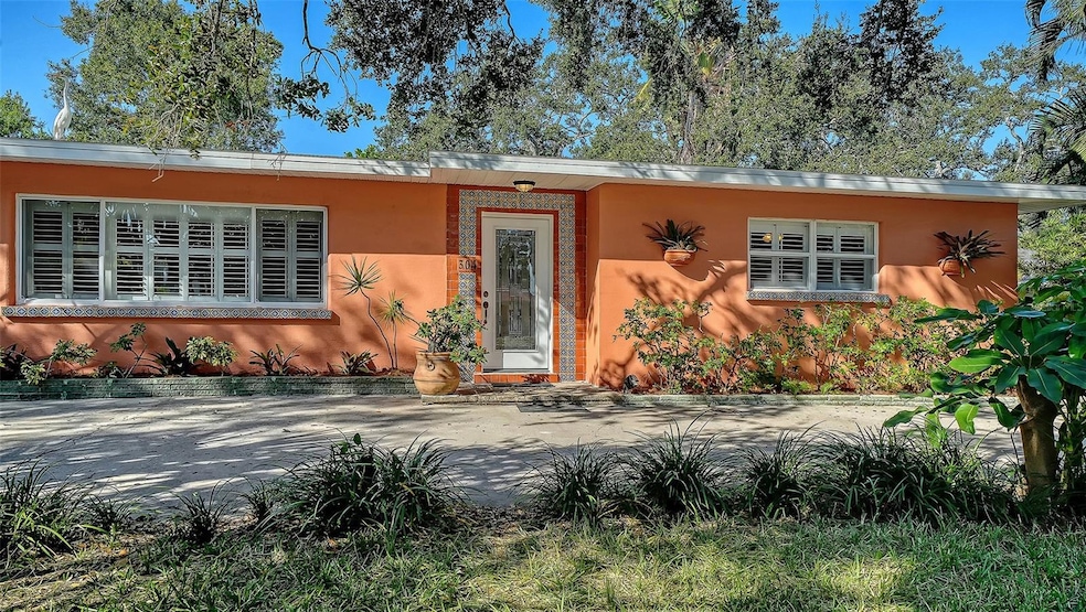 304 21st St W, Bradenton, FL 34205 - photo 1