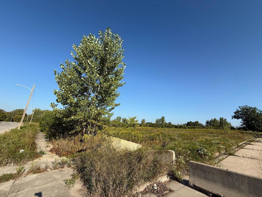 9105 N 96th St, Milwaukee, WI 53224 - photo 1