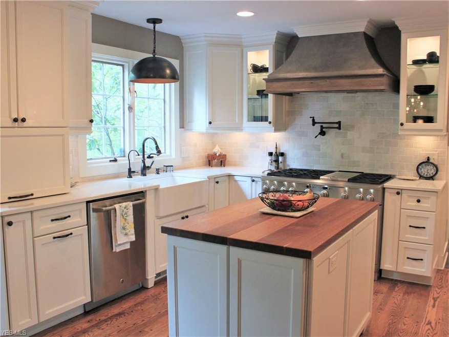 469 Fox Run Trail, Aurora, OH 44202 - photo 1