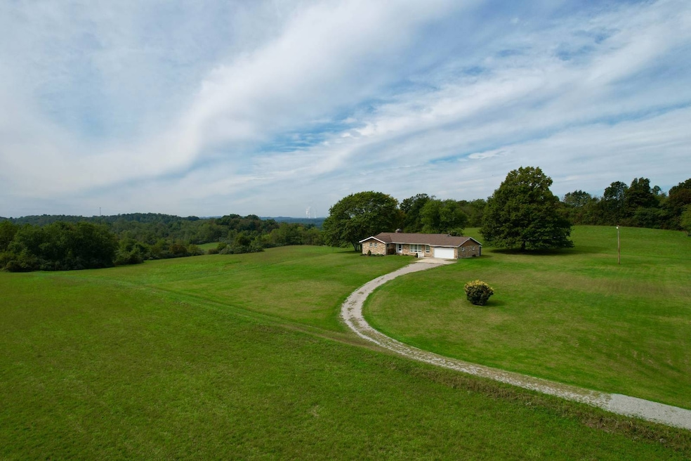 125 Raymond Franks Rd, Smithfield, PA 15478 - photo 1