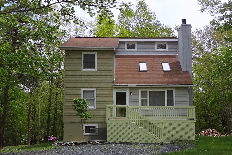 267 Acorn Cir, Lehman Township, PA 18301 - photo 1