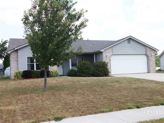 938 Wheatfield Ln, Churubusco, IN 46723 - photo 1