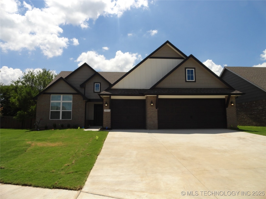1511 E Utica Place, Broken Arrow, OK 74011 - photo 1