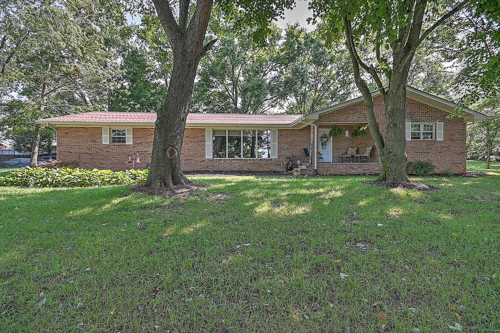 3155 Erwin Hwy, Afton, TN 37616 - photo 1