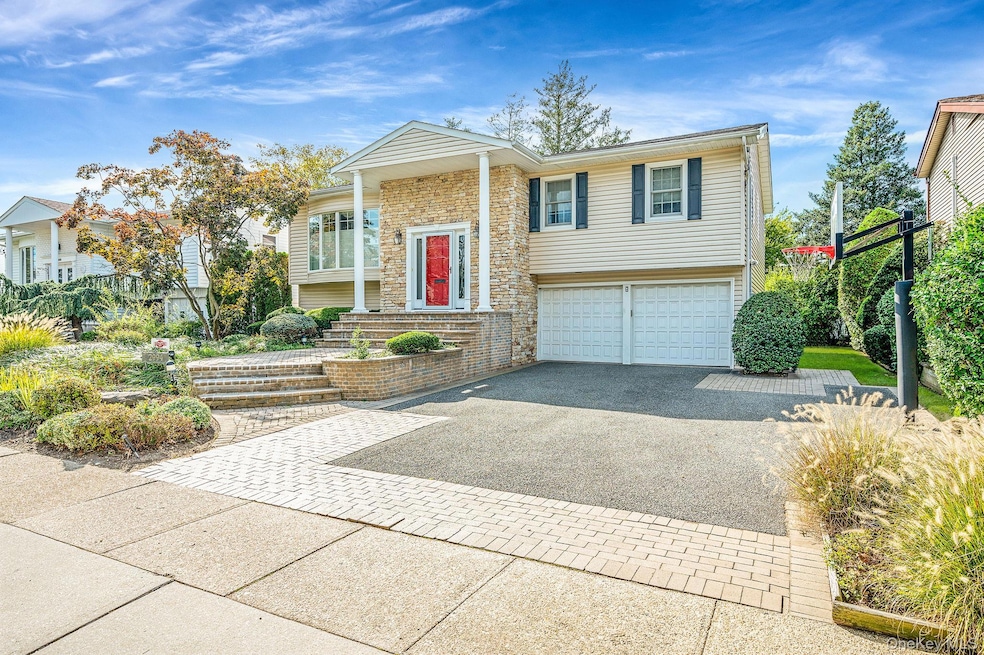 For Sale $949,000 • Co-Listing Agent