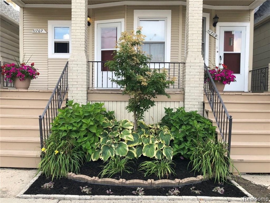 11707 Fleming Apt#2 St, HamtraMcK, MI 48212 - photo 1