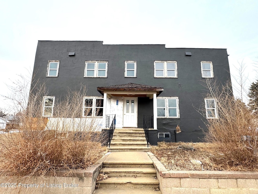 1102 4th Ave S, Hettinger