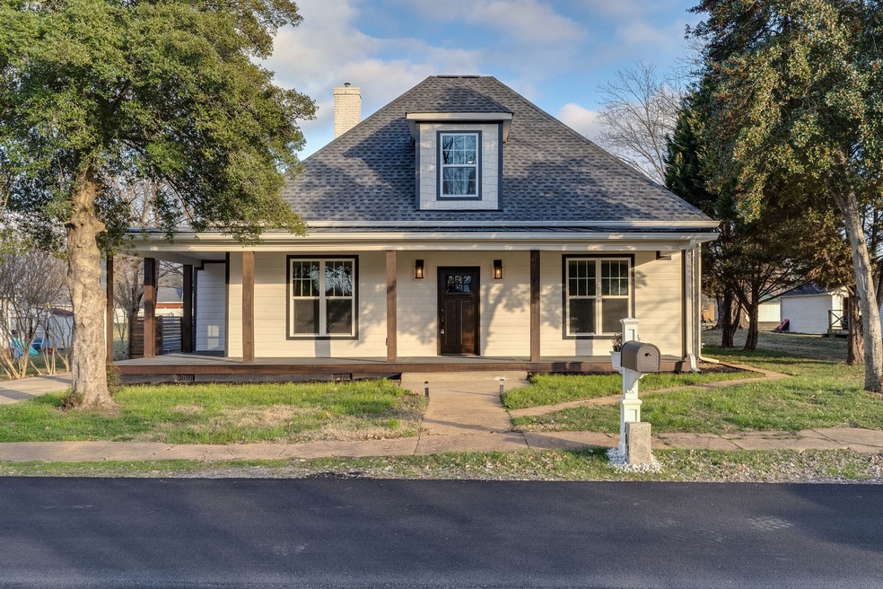 107 Portland Blvd, Portland, TN 37148 - photo 1