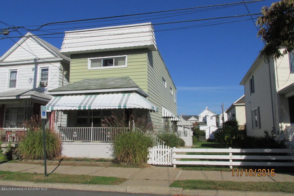 420 E Ridge St, Nanticoke, PA 18634 - photo 1