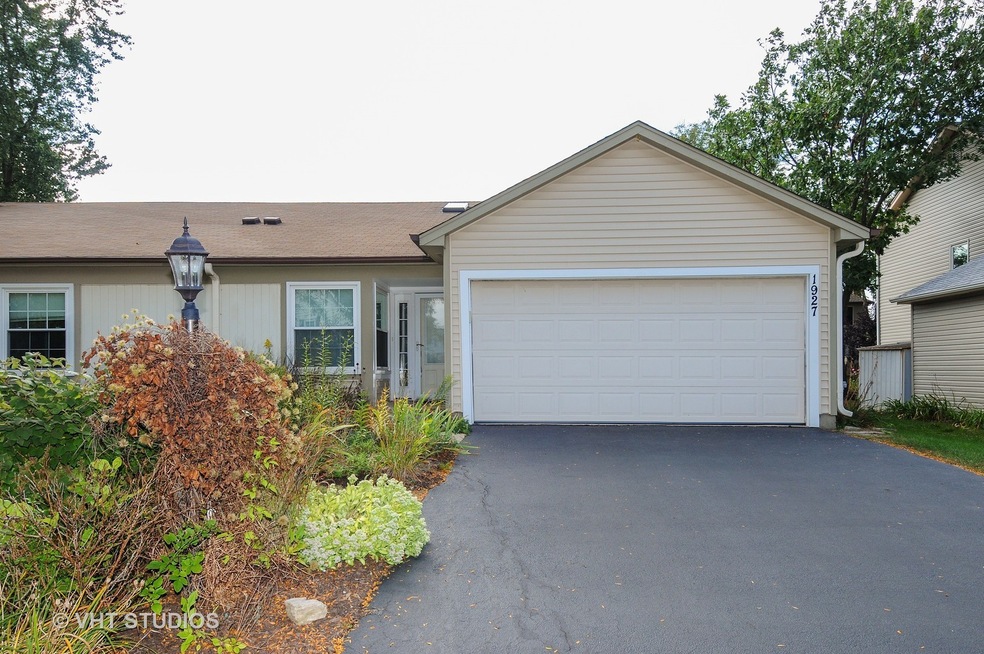 1927 Appaloosa Dr unit 7, Naperville, IL 60565 - photo 1