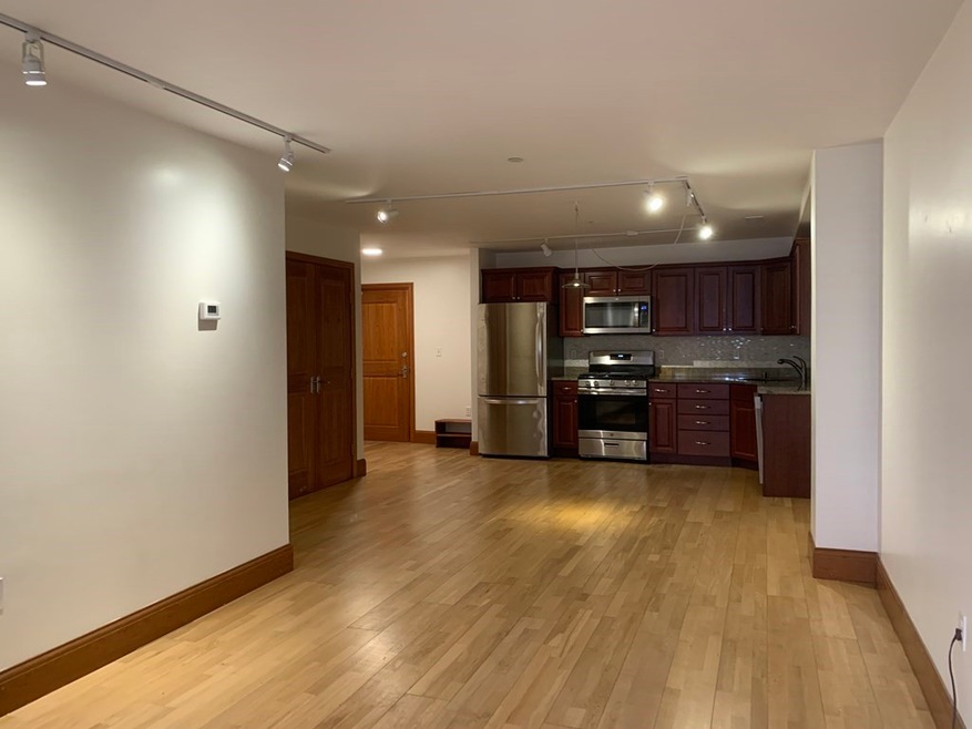 2440 Massachusetts Ave unit 5, Cambridge, MA 02140 - photo 1