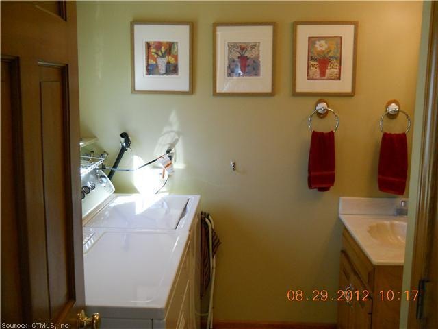 98 Martin Dr, Rocky Hill, CT 06067 - photo 1