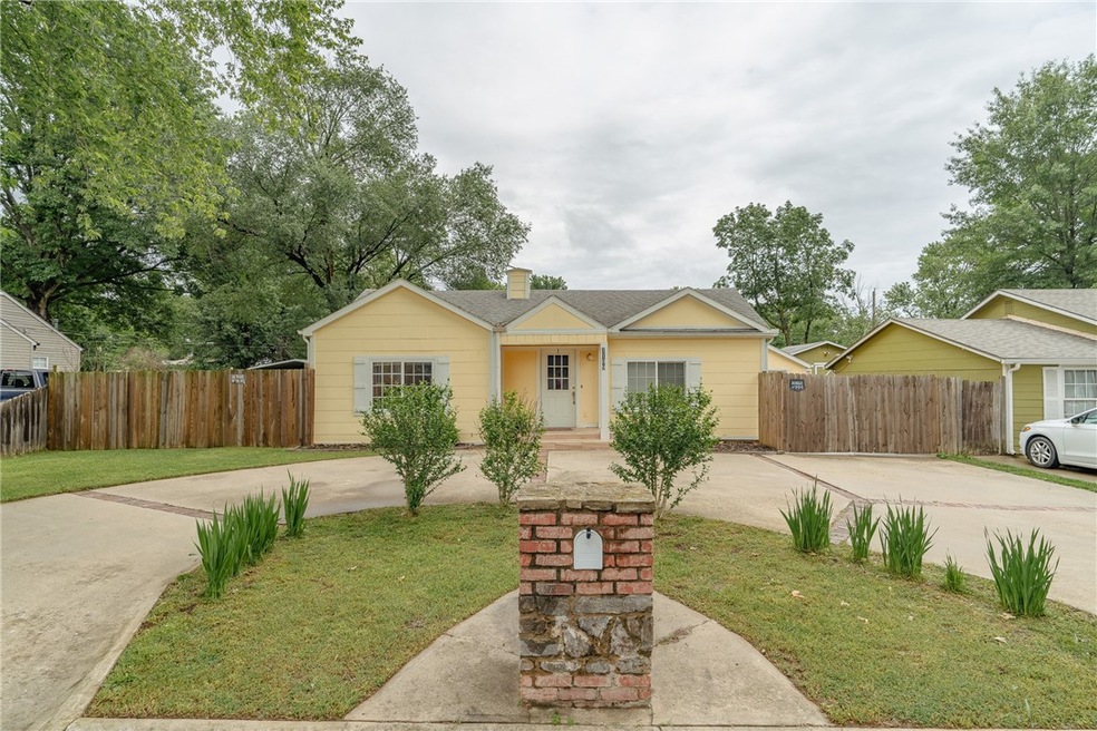 1109 N 10th St, Rogers, AR 72756 - photo 1