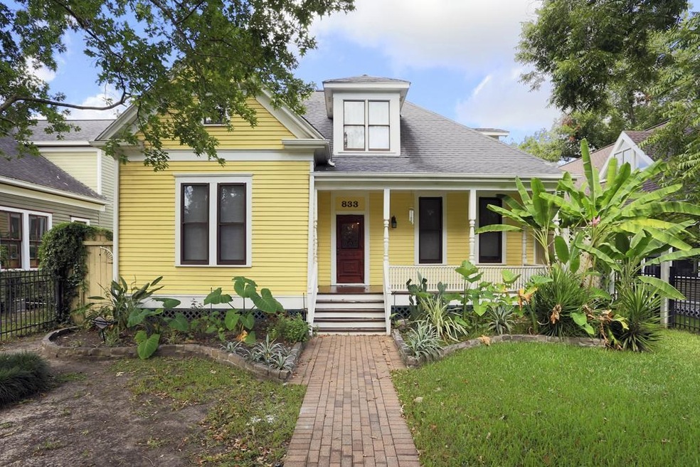 833 Columbia St, Houston, TX 77007 - photo 1