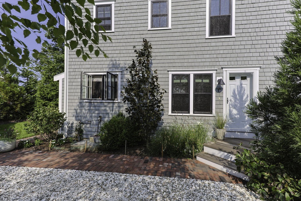 2-web-or-mls-53-w-vine-st-c
